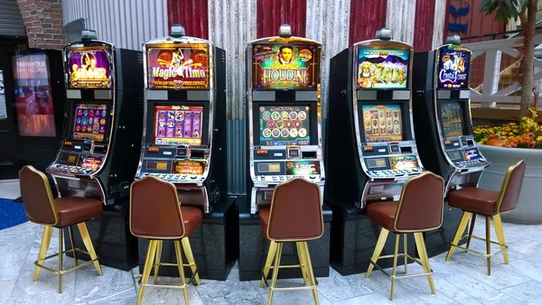 Domino QQ game table on iontogel login with live dealer